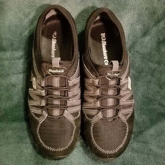 Skechers EUC 8.5 Hot Ticket Bikers black shoes - Picture 2 of 8